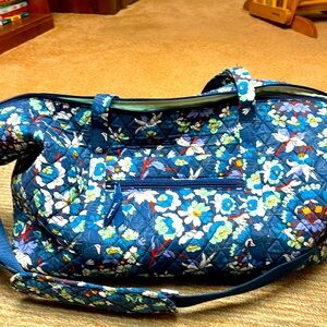 Vera Bradley Duffle Bag. Like NEW . 12x21x8 .
